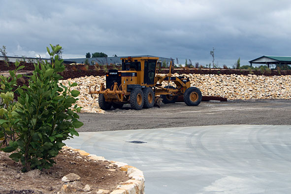 LANDSCAPING FEATURE WALLS 11NOV2014